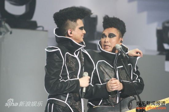 黄耀明对话刘以达